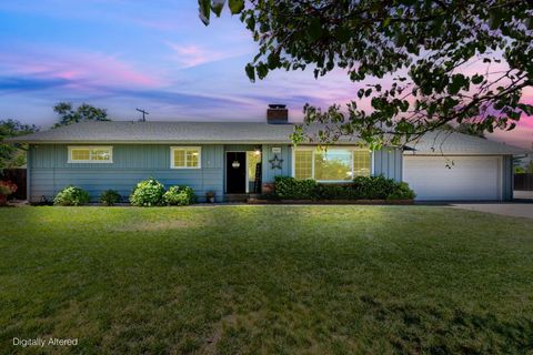 Photo of 3682 Suzanne Way, Redding, CA 96002 (MLS # 26-2321)