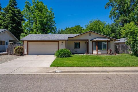 Photo of 2720 Sandstone Drive, Anderson, CA 96007 (MLS # 26-2336)