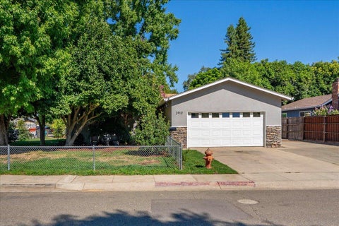 Photo of 2910 Bay Street, Anderson, CA 96007 (MLS # 26-3406)