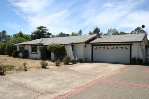 Photo of 6990 Cowan Court, Anderson, CA 96007 (MLS # 26-4435)