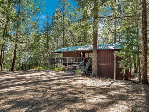 Photo of 500 Timber Ridge Road, Weaverville, CA 96093 (MLS # 26-5648)