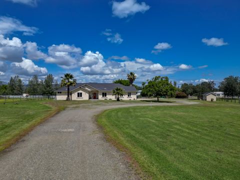 Photo of 16170 Willow Springs Road, Anderson, CA 96007 (MLS # 26-1931)