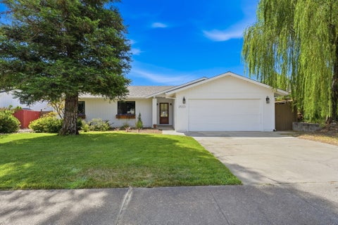 Photo of 3533 Auburn Drive, Redding, CA 96001 (MLS # 26-3625)
