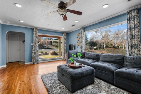 Photo of 2565 North Street, Redding, CA 96001 (MLS # 26-215)