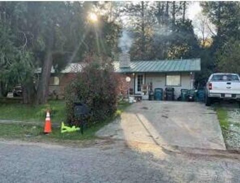 Photo of 20450 Lakeview Drive, Lakehead, CA 96051 (MLS # 26-1793)