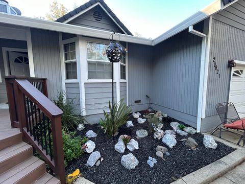 Photo of 20621 Chipeta Way, Redding, CA 96003 (MLS # 25-1446)