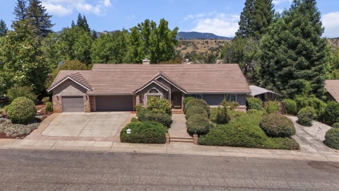 Photo of 568 River Oaks Drive, Redding, CA 96001 (MLS # 26-3171)