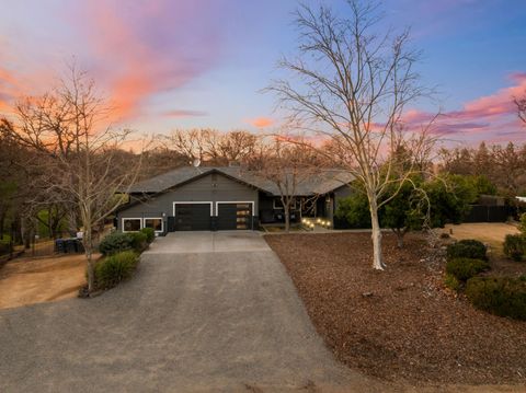 Photo of 14395 Del Oro Court, Red Bluff, CA 96080 (MLS # 26-379)
