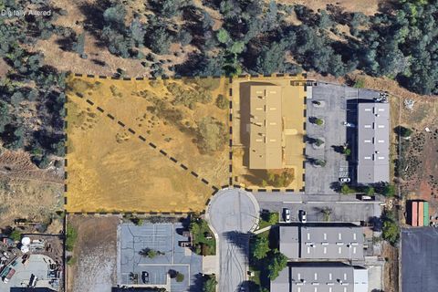 Photo of 1691 Zachi Way, Redding, CA 96003 (MLS # 26-866)