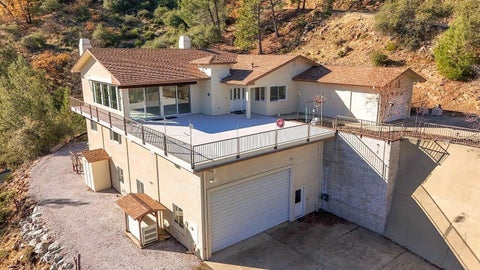 Photo of 17833 Skyline Drive, Lakehead, CA 96051 (MLS # 26-3149)