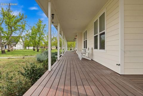 Photo of 5200 Country Farms Lane, Anderson, CA 96007 (MLS # 26-509)