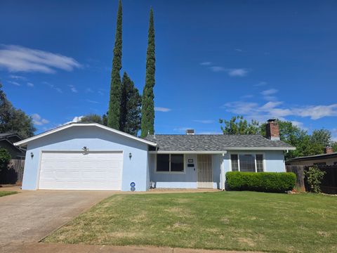 Photo of 1424 Lodgepole Avenue, Anderson, CA 96007 (MLS # 26-2632)