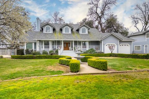 Photo of 3016 Majestic Oak Circle, Cottonwood, CA 96022 (MLS # 26-761)