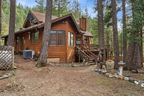 Photo of 200 Button Road, Weaverville, CA 96093 (MLS # 26-363)