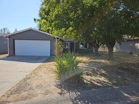 Photo of 1270 Bradley Drive, Redding, CA 96003 (MLS # 26-5294)