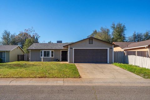Photo of 4164 Cirrus Street, Redding, CA 96002 (MLS # 26-201)