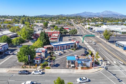 Photo of 1200 Market Street, Redding, CA 96001 (MLS # 25-4396)