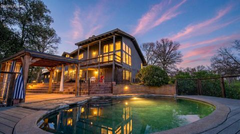 Photo of 15415 Willowlane Court, Red Bluff, CA 96080 (MLS # 26-556)