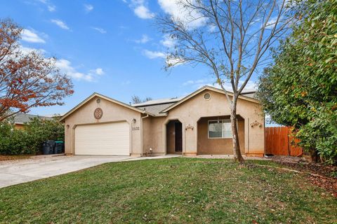 Photo of 2132 Reta Way, Red Bluff, CA 96080 (MLS # 25-5382)