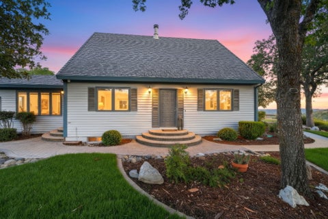 Photo of 15189 La Paloma Way, Redding, CA 96001 (MLS # 25-4317)