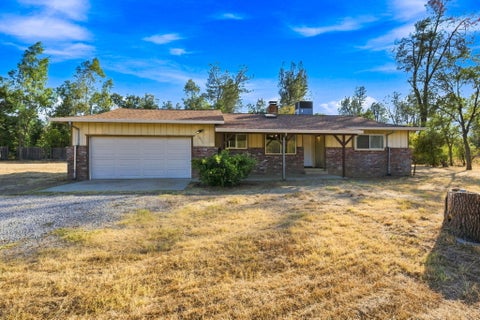 Photo of 5058 Smokey Road, Anderson, CA 96007 (MLS # 26-4440)