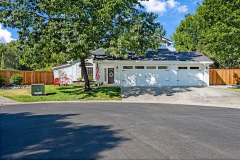 Photo of 7410 Acaso Court, Out of Area, CA 95683 (MLS # 25-4537)