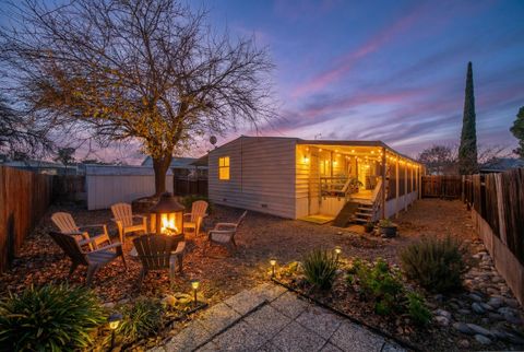 Photo of 1059 Eagle Nest Road, Redding, CA 96003 (MLS # 26-672)