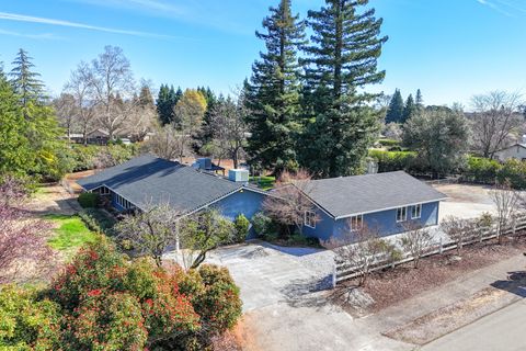 Photo of 19767 Paso Robles Avenue, Redding, CA 96003 (MLS # 26-845)