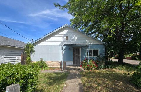 Photo of 1355 Burgess Street, Red Bluff, CA 96080 (MLS # 26-2570)