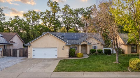 Photo of 647 Olympic Street, Redding, CA 96003 (MLS # 26-3870)
