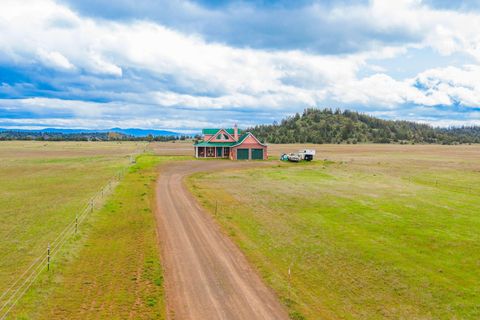 Photo of 1733 Co Rd 90, Lookout, CA 96054 (MLS # 26-2038)