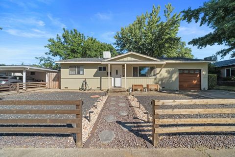 Photo of 3134 Aster Street, Anderson, CA 96007 (MLS # 26-2943)