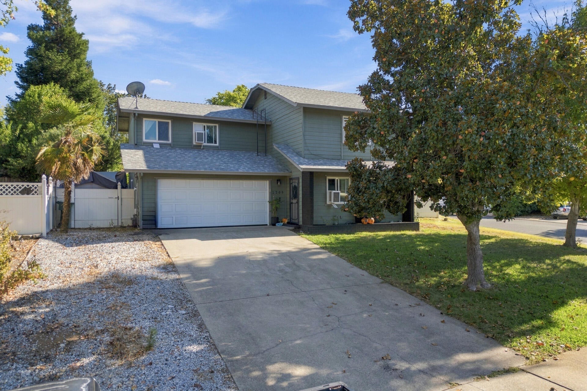 2205 Jessica Way