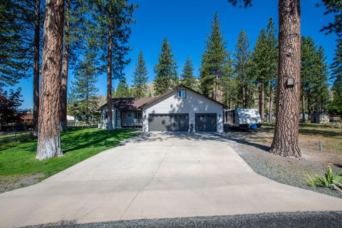 Photo of 17417 Possum Way, Weed, CA 96094 (MLS # 26-2177)