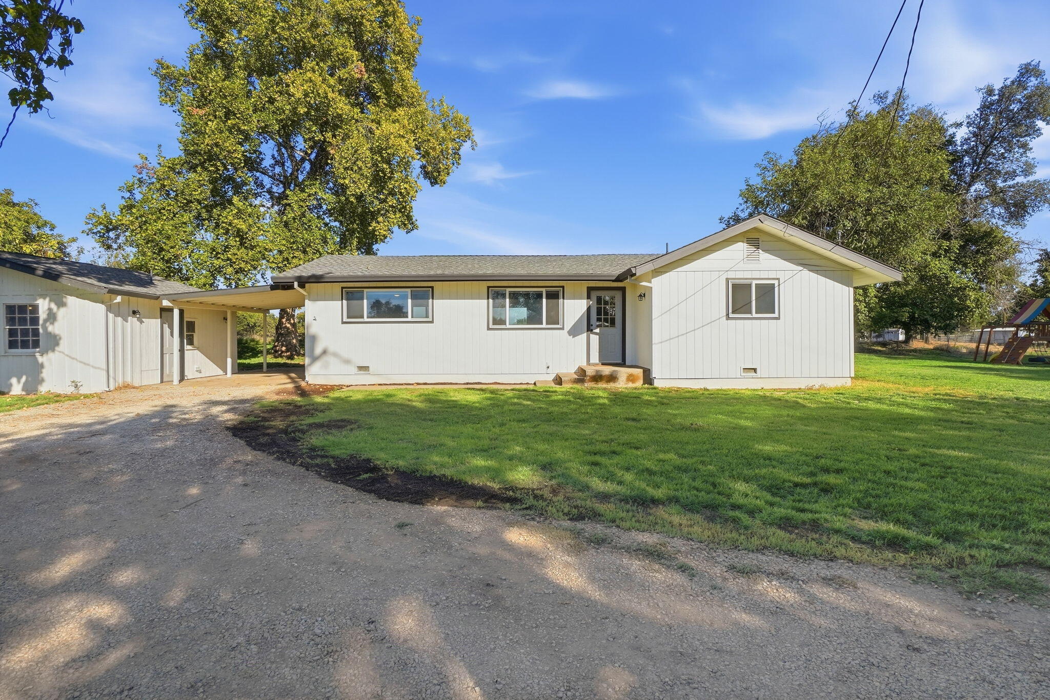 19002 W Niles Lane