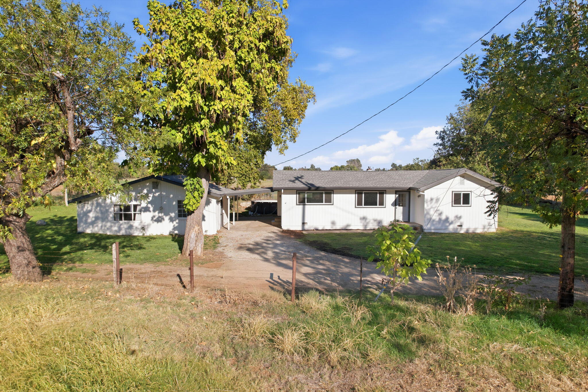 19002 W Niles Lane