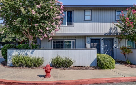 Photo of 200 Ridgetop Drive #APT 4, Redding, CA 96003 (MLS # 26-4692)