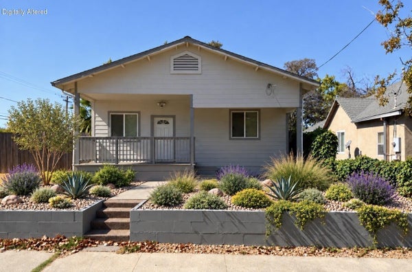 1664 OLIVE AVE, REDDING, CA 96001 - Image c3244a0464fa5dc8cf64302008ae052d/3002949067