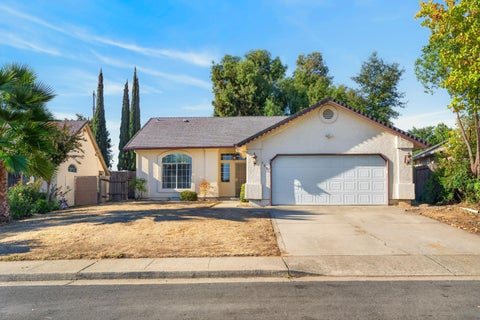 Photo of 505 Martinique Circle, Redding, CA 96003 (MLS # 26-6079)