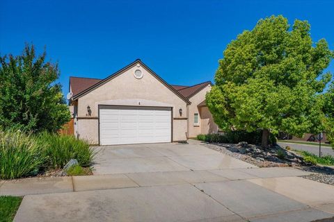 Photo of 604 Durango Way, Redding, CA 96003 (MLS # 26-2290)