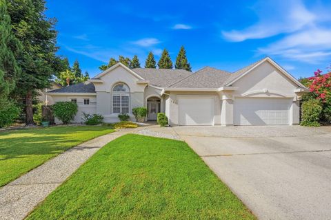 Photo of 1652 Spanish Bay Drive, Redding, CA 96003 (MLS # 26-3276)
