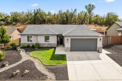 Photo of 20169 Ballentine Drive, Anderson, CA 96007 (MLS # 25-4584)