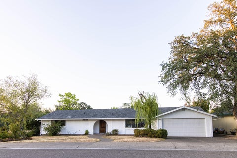 Photo of 3330 Stratford Avenue, Redding, CA 96001 (MLS # 26-3742)