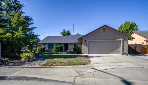 Photo of 2206 Lonigan Court, Redding, CA 96001 (MLS # 26-3646)