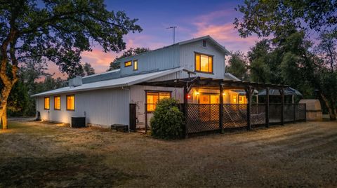 Photo of 4702 Happy Valley Road, Anderson, CA 96007 (MLS # 26-3517)