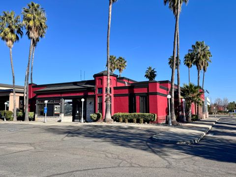 Photo of 1987 Hilltop Drive, Redding, CA 96002 (MLS # 25-5390)