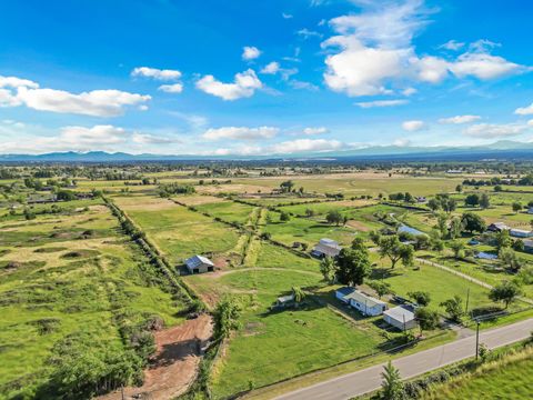 Photo of 4072 Balls Ferry Road, Cottonwood, CA 96022 (MLS # 26-2299)