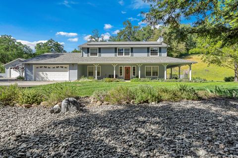 Photo of 2350 Puma Trail, Redding, CA 96001 (MLS # 26-1273)