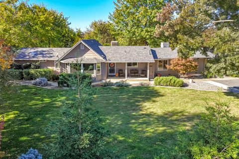 Photo of 7429 Danish Lane, Redding, CA 96002 (MLS # 26-1498)