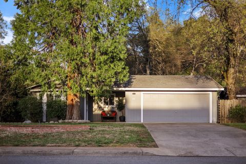 Photo of 61 Tidmore Lane, Redding, CA 96003 (MLS # 26-1026)
